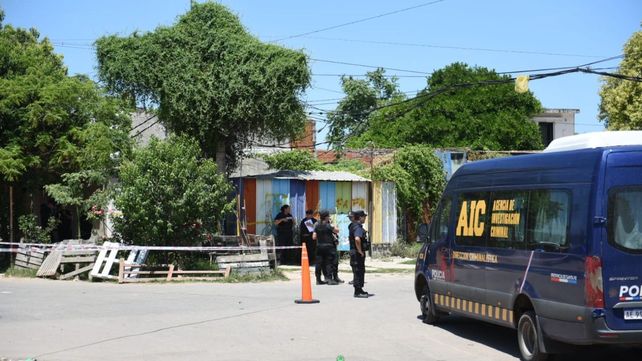 Una mujer recibió varios balazos cerca de un bunker