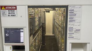 Con un robot. Zentner incorporó tecnología alemana para optimizar el ingreso y la dispensa de medicamentos en farmacias.