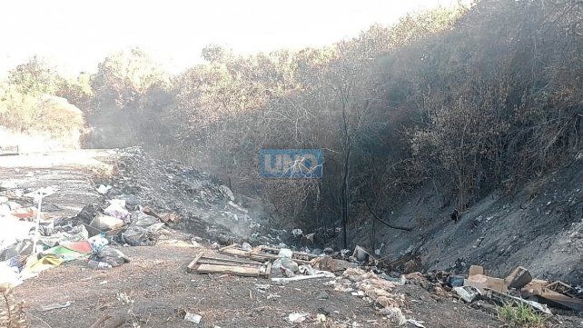 Videos: Alertan que la Comuna de Pueblo Brugo contamina con un basural