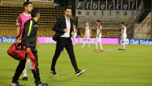 Los días de Eduardo Domínguez y su cuerpo técnico