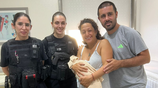 Zona oeste: policías asistieron a una mujer que tuvo a su bebé en un auto