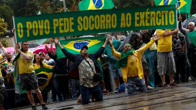 Brasil: bolsonaristas piden un golpe militar para anular la elección de Lula