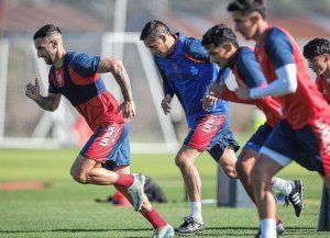 El plantel de Unión cerró la semana de trabajos en Casasol con malas noticias
