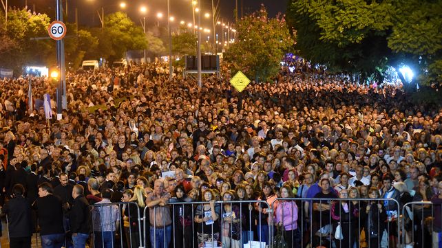 Vía Crucis: Ignacio pidió educar mejor a los hijos para superar la violencia