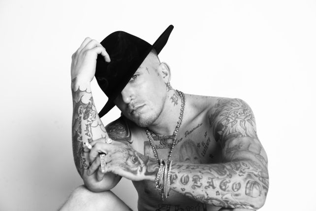El vocalista define su reciente disco como “romanticón”. Hacia fin de año vendrá a Rosario.&nbsp;
