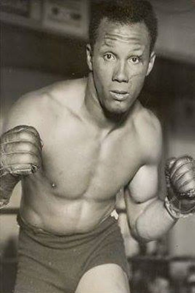 Santiago Alberto Lovell. Fue campeón en la categoría pesado en Los Angeles 1932.