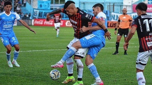 Patronato regaló 20 minutos. Estudiantes lo capitalizó al obtener dos tantos de distancia.&nbsp;
