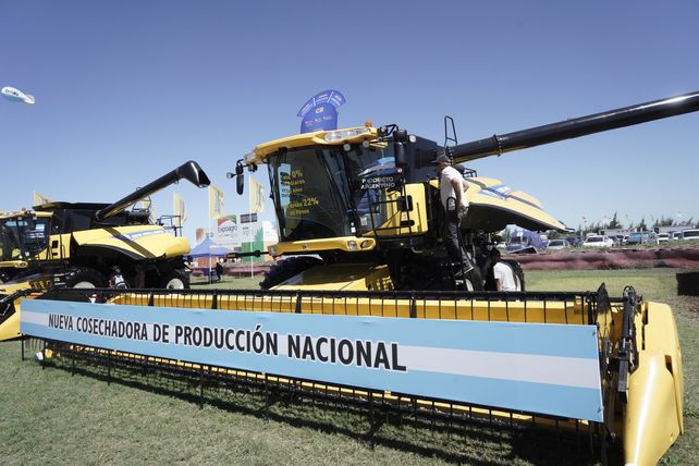 La provincia cuenta con varios establecimientos productores de maquinarias agrícolas.