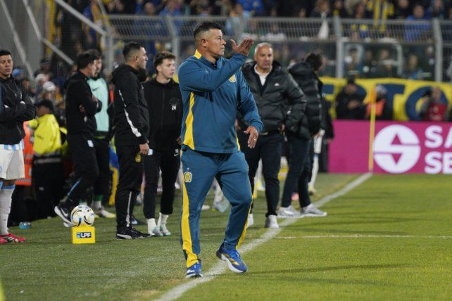Jorge Almirón ya eligió los once de Central para el último partido del semestre. El Canalla se quiere ir de vacaciones con una alegría.