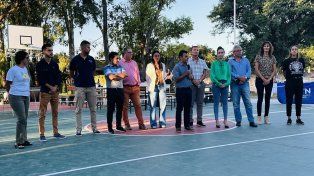 El espacio inaugurado en la Universidad Tecnológica Nacional de Paraná servirá para desarrollar actividades deportivas como básquet y vóley.