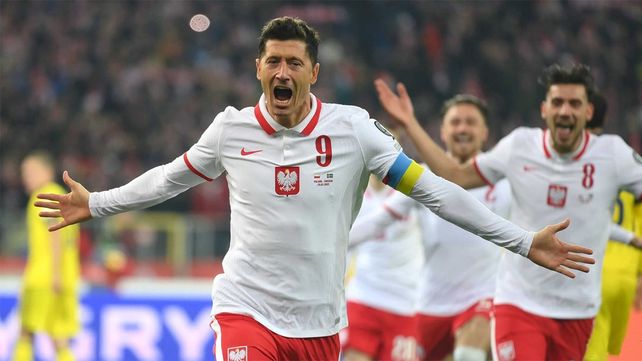 Robert Lewandowski habló de cuatro canidatos: Brasil
