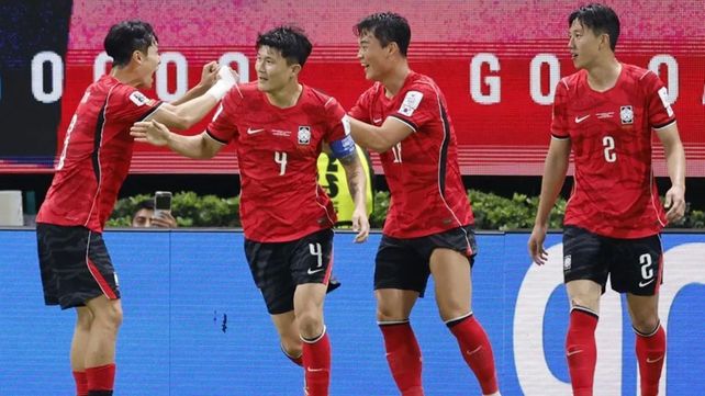 Los asiáticos dieron el primer paso en el inicio del Mundial y sumaron tres puntos.