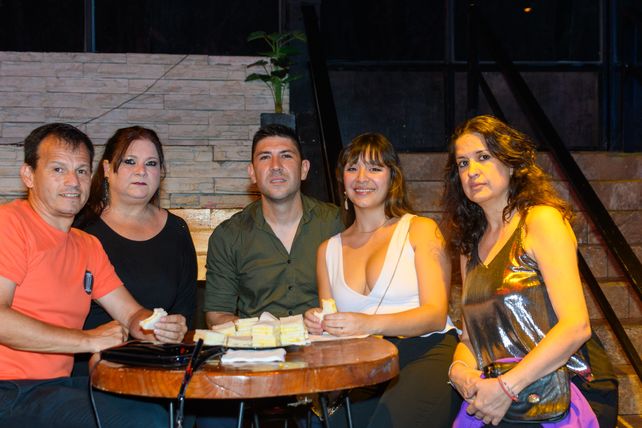 Adrián Baigorria, Andrea Aranci, Facundo Rodríguez, Leila Agolanti y María Eugenia Antonioni