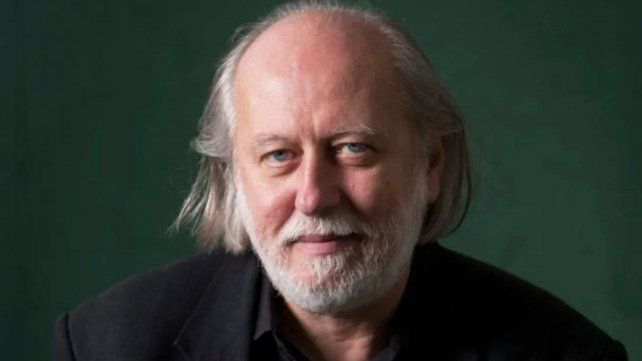 El Premio Nobel de Literatura lo obtuvo László Krasznahorkai debido a su obra convincente y visionaria que