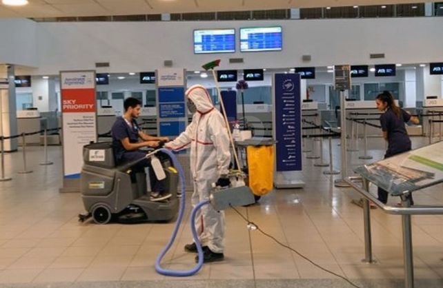 La gente puede ingresar la variante Delta por las fronteras