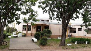 El gobierno provincial cesantearon a una empleada del hospital San Roque de Villa Elisa por cobros ilegales y faltante millonario