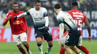 Corinthians, dirigido por Ramón Díaz, se metió en los cuartos de final de la Copa Sudamericana.