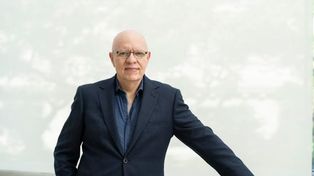 Las novelas siguen cumpliendo esa función de sacarte de un mundo tóxico