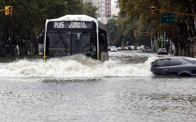 En dos horas cayó una cantidad de lluvia superior a la prevista para todo abril.
