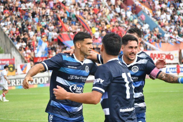 Acassuso logró el ascenso a la Primera Nacional frente a Deportivo Armenio y en 2026 chocará con Newells por la Copa Argentina.&nbsp;