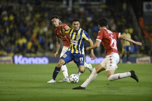 Lovera fue titular ante Huracán