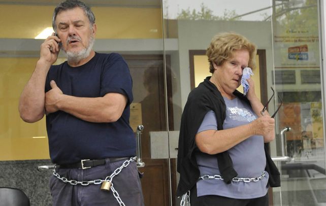 Encadenados. Los padres de Paula Perassi