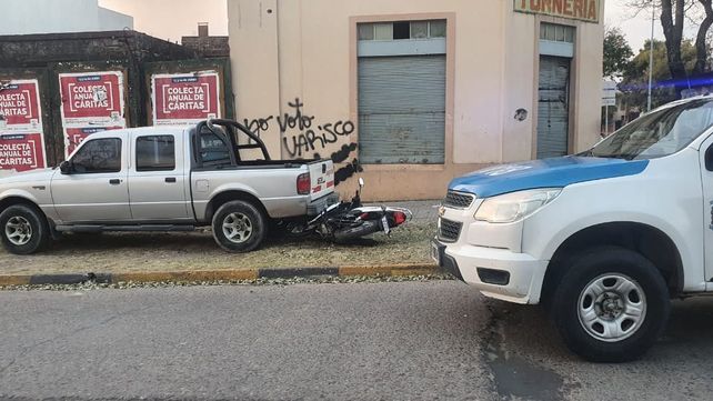 Paraná: Chocó una camioneta estacionada y terminó internada en el hospital