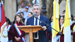 El intendente Pablo Javkin encabezó el acto en la plaza 25 de Mayo