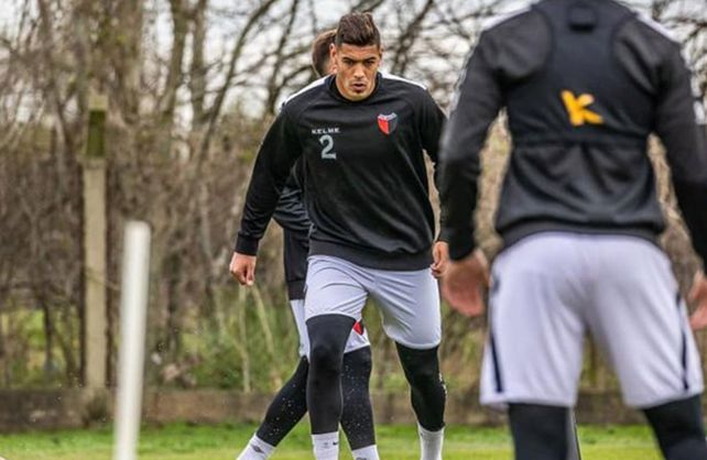 Acevedo, con un pie al borde de la Cordillera