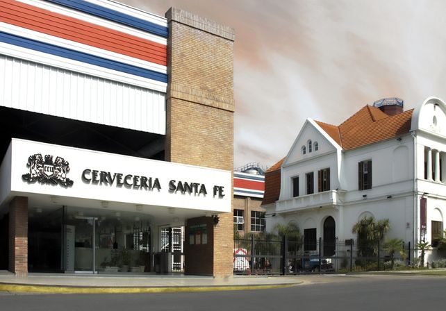 Cervecería Santa Fe elabora 1 de cada 2 latas de cerveza que se consumen en Argentina.