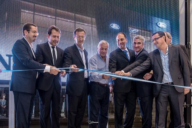 Banchik inauguró su nueva concesionaria Ford