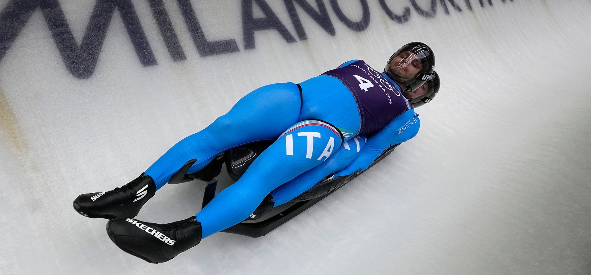 Los italianos Ivan Nagler (izquierda) y Fabian Malleier (derecha) se deslizan por la pista durante una sesión de entrenamiento de trineo doble masculino en los Juegos Olímpicos de Invierno de 2026, en Cortina d'Ampezzo, Italia, el lunes 9 de febrero de 2026. (Foto AP/Aijaz Rahi) Los italianos Ivan Nagler (izquierda) y Fabian Malleier (derecha) se deslizan por la pista durante una sesión de entrenamiento de trineo doble masculino en los Juegos Olímpicos de Invierno de 2026, en Cortina d'Ampezzo, Italia, el lunes 9 de febrero de 2026. (Foto AP/Aijaz Rahi)