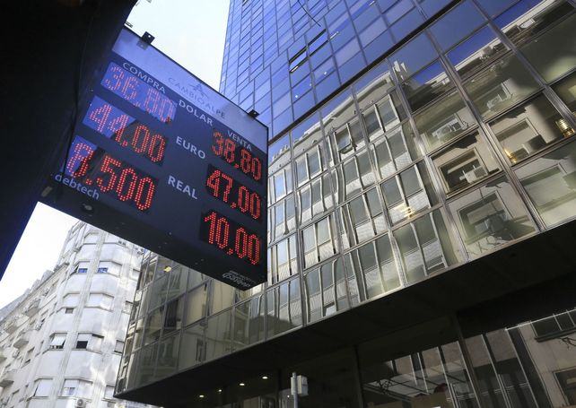 Arriba. El Banco Central compró ayer u$s25 millones.
