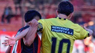 Defensores no pudo con Almirante y lo celebra Colón
