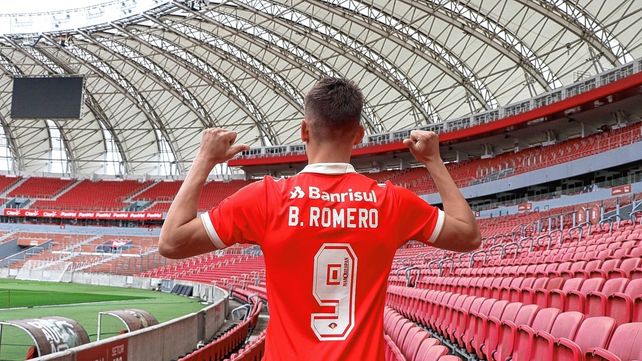 Braian Romero ya fue presentado en el Inter de Porto Alegre.