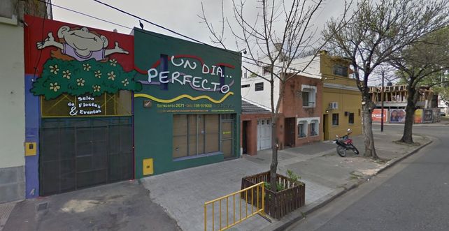 El salón de fiestas de Sarmiento al 2600.