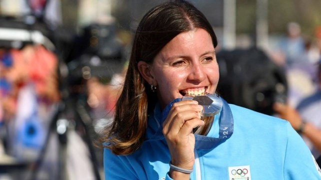 Medalla plateada e historia. Eugenia Bosco y Mateo Majdalani sumaron un éxito más para la vela argentina en los Juegos Olímpicos.
