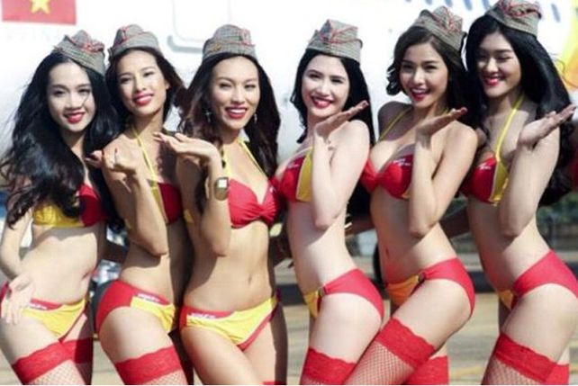 Las azafatas en lencería causan gran revuelo en Vietnam