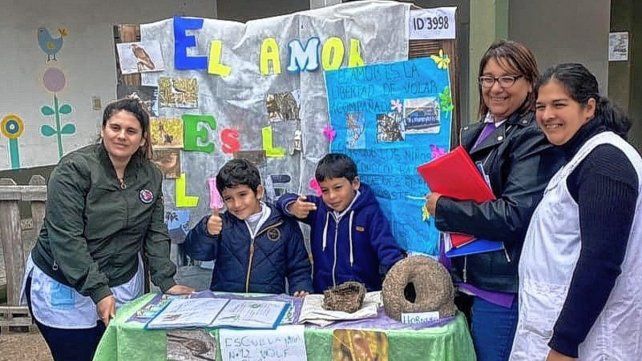 En Villa Paranacito. La Feria tuvo lugar en la Escuela Primaria N° 1 “Gregoria Matorras de San Martín”.