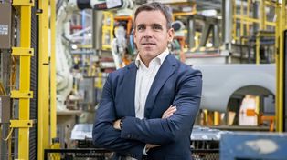 Según el presidente de Ford Argentina, podrían cerrar fábricas de autos en el país