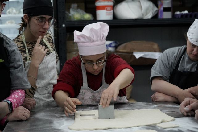 La pastelería es una de las actividades que más les gusta hacer en el área gastronómica.