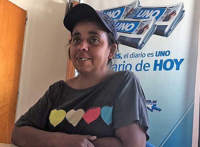 María es canillita desde niña  y vende diarios hace 30 años