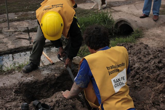 Las cloacas llegarán a más  de 800 casas de barrio Los Hornos