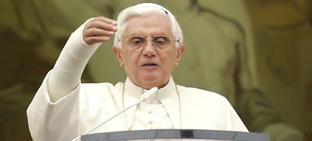 Benedicto XVI inst&oacute; a los argentinos  a bajar el esc&aacute;ndalo de la pobreza