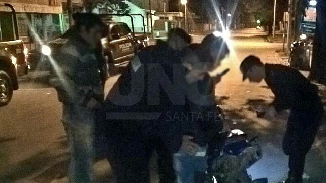 Detuvieron a dos delincuentes por amenazas y por tirotear una vivienda en Santa Rosa de Lima