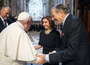 El Papa le permitió comulgar en el Vaticano a Nancy Pelosi pese a su apoyo al aborto