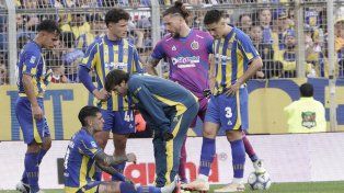 Central: Almirón y la vista fina sobre un titular para ver si puede repetir equipo