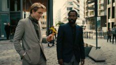 John David Washington y Robert Pattinson encabezan un elenco que se completa con Michael Caine y Kenneth Branagh. John David Washington y Robert Pattinson encabezan un elenco que se completa con Michael Caine y Kenneth Branagh.