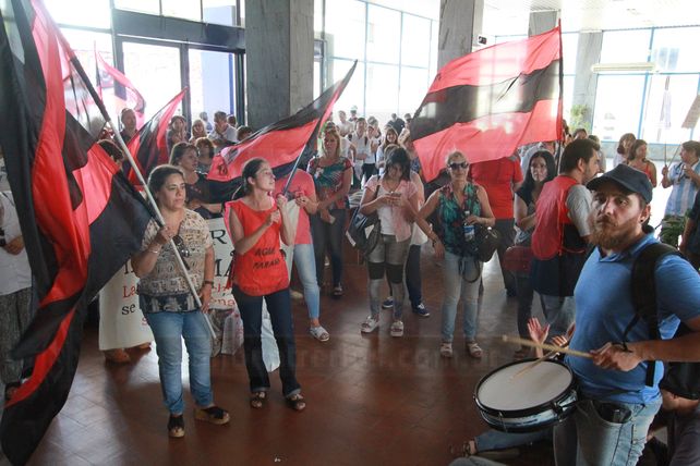 Agmer Paraná reclama enmendar errores en la liquidación de los salarios docentes
