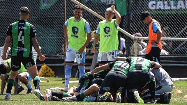 Nueva Chicago reaccionó a tiempo y sigue con vida en el Reducido